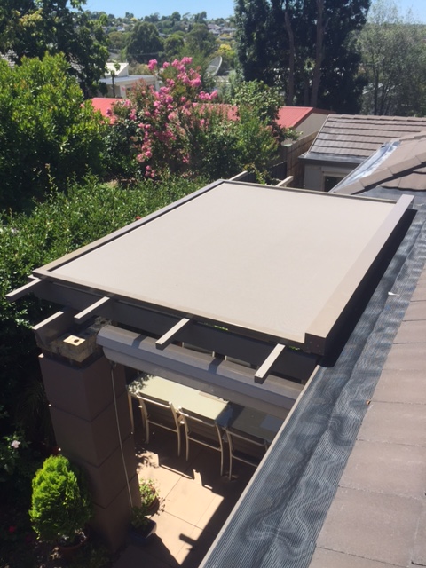 retractable roof - outdoor blinds